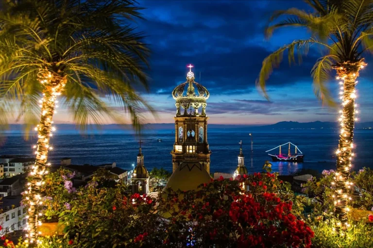 Mexico cruise destination showcasing tropical coastline, vibrant culture and historic attractions